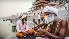 Yogi-India-Banaras-Ganga-River