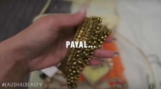 9-Payal-Hindu-Diwali-Make-up-Fashion-Indian-Women-FEstival