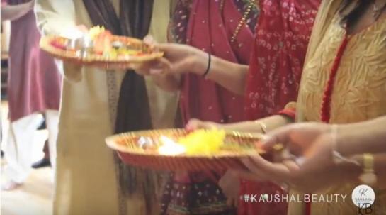 Diwali-Hindu-Festival-India-Prayer-Fashion-Makeup-1