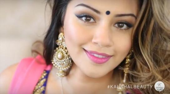 Hindu-Diwali-Make-up-Fashion-Indian-Women-FEstival (12)