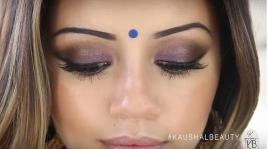 Hindu-Diwali-Make-up-Fashion-Indian-Women-FEstival (15)